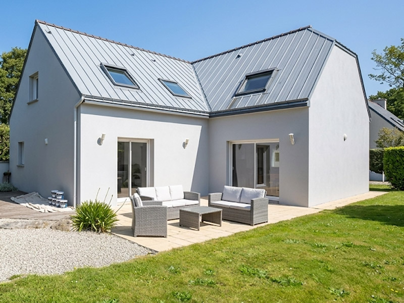 Ravalement de façade et travaux de peinture extérieure sur maison individuelle